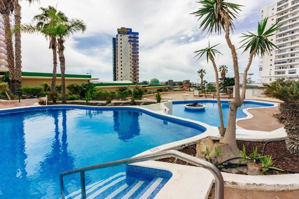 Skyline View Apartment - Free Private Parking Including & Guest Bonus Адехе Екстериор снимка