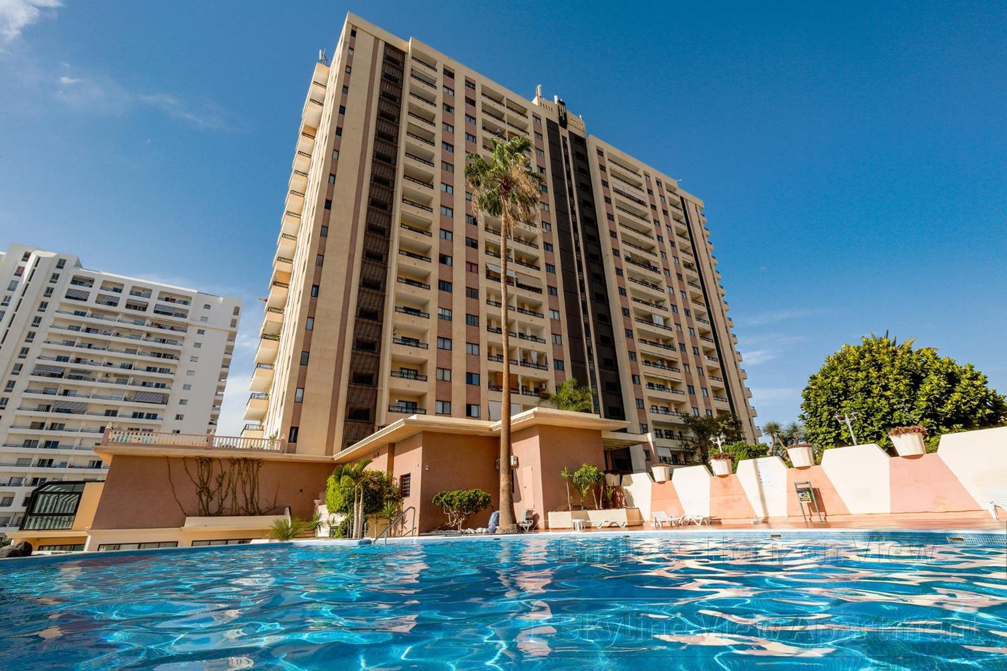Skyline View Apartment - Free Private Parking Including & Guest Bonus Адехе Екстериор снимка