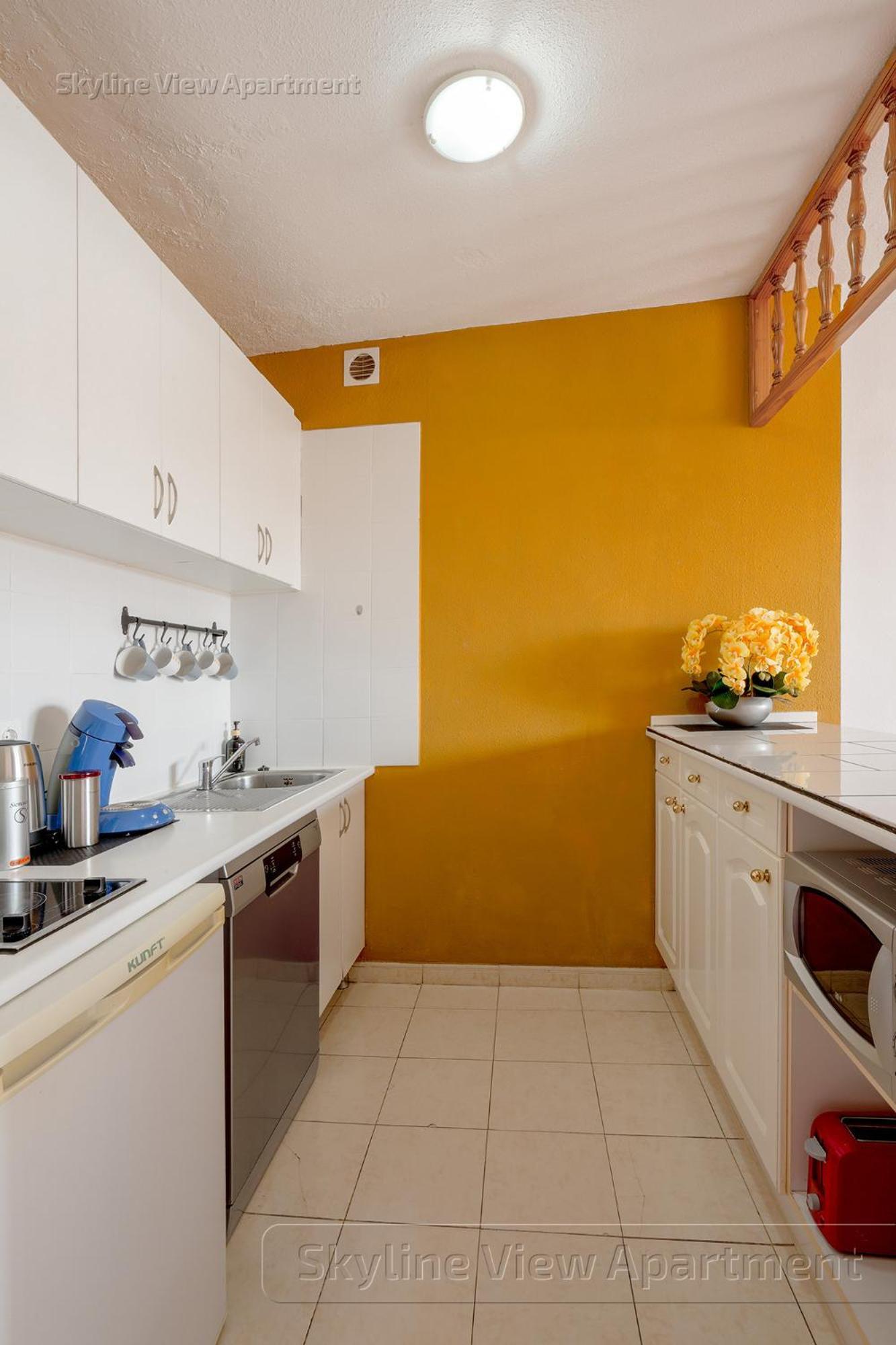 Skyline View Apartment - Free Private Parking Including & Guest Bonus Адехе Екстериор снимка