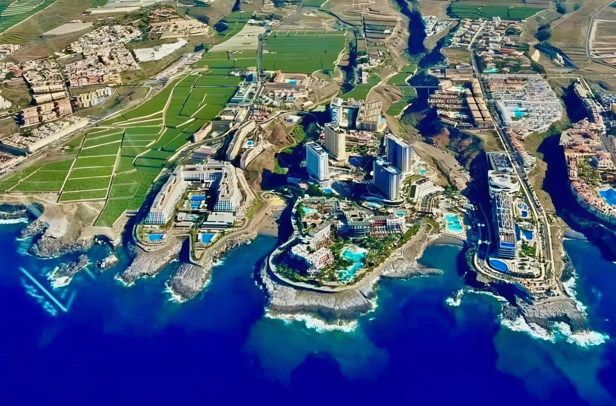 Skyline View Apartment - Free Private Parking Including & Guest Bonus Адехе Екстериор снимка