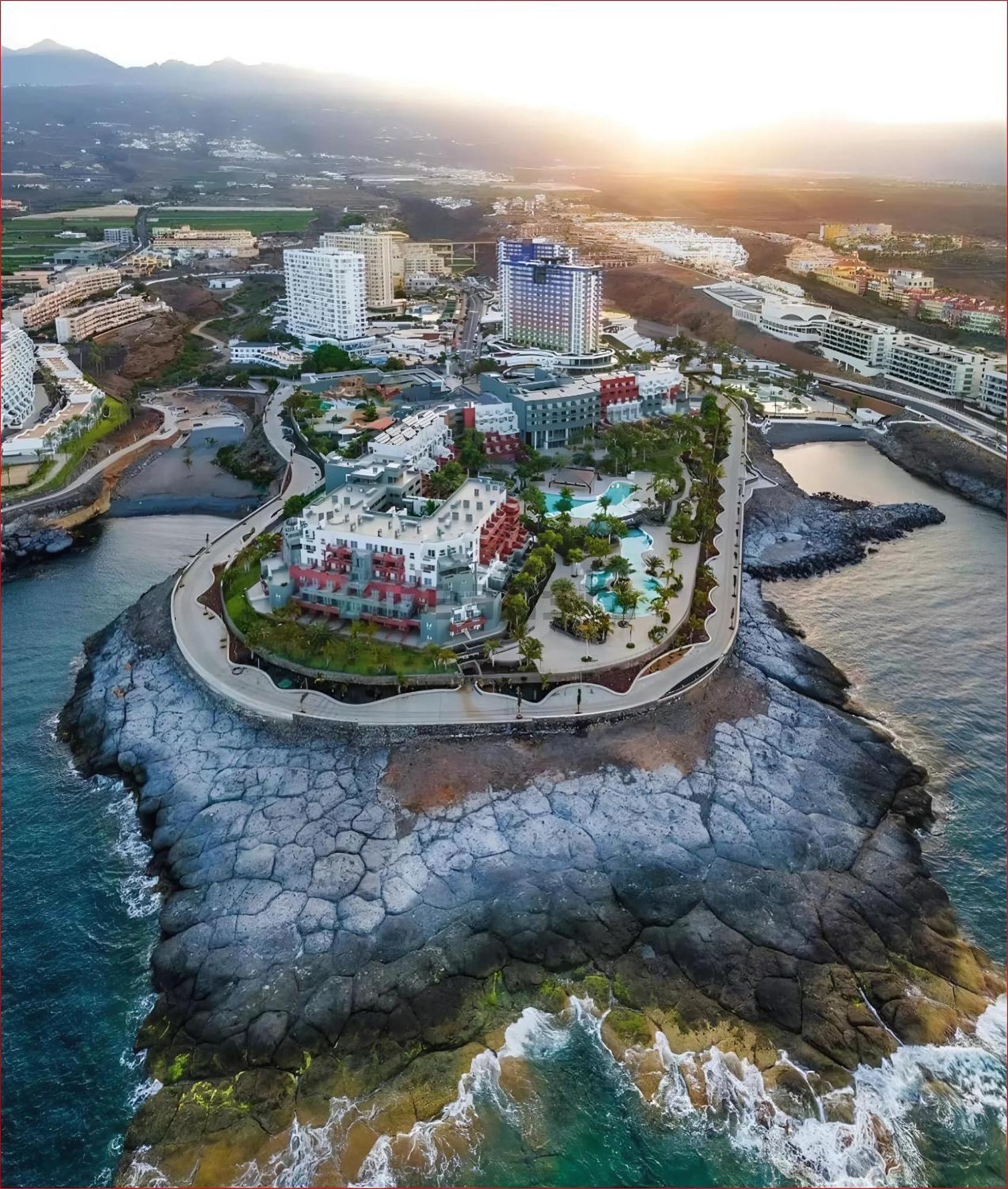 Skyline View Apartment - Free Private Parking Including & Guest Bonus Адехе Екстериор снимка